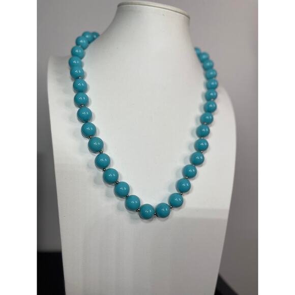 Necklace chunky beaded turquoise colored beads set in silver tone light weight - Picture 10 of 12